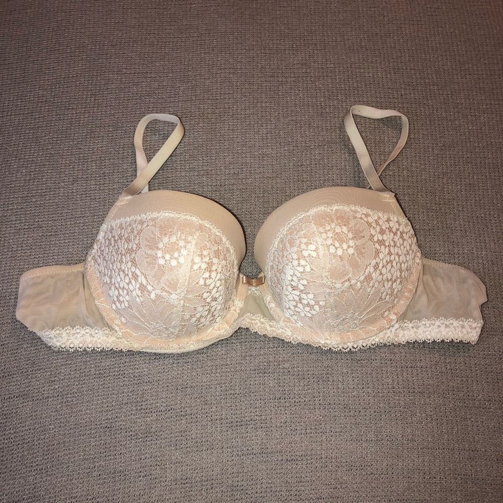 Victoria’s Secret Nude Lace Overlay Bra